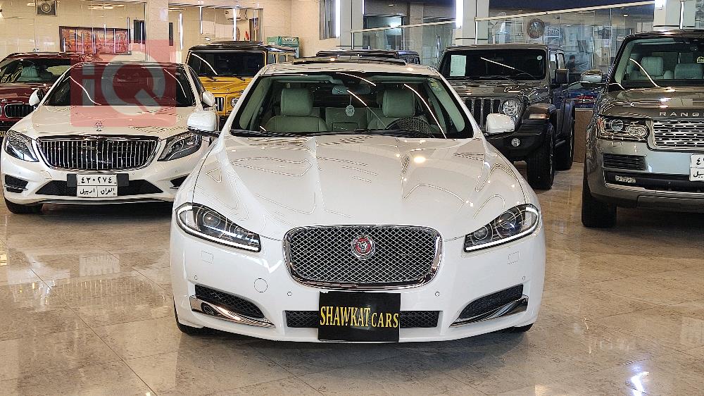 جاكوار XF